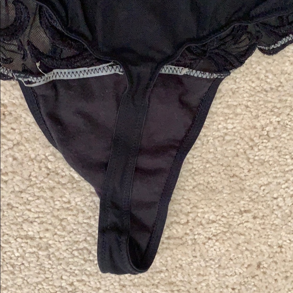 Thong - Picture 3 of 4